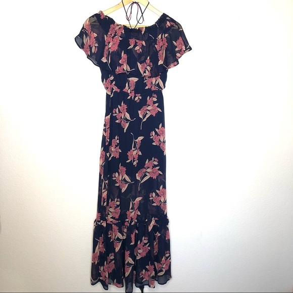 Express Off Shoulder Floral Maxi Dress - Picture 5 of 10